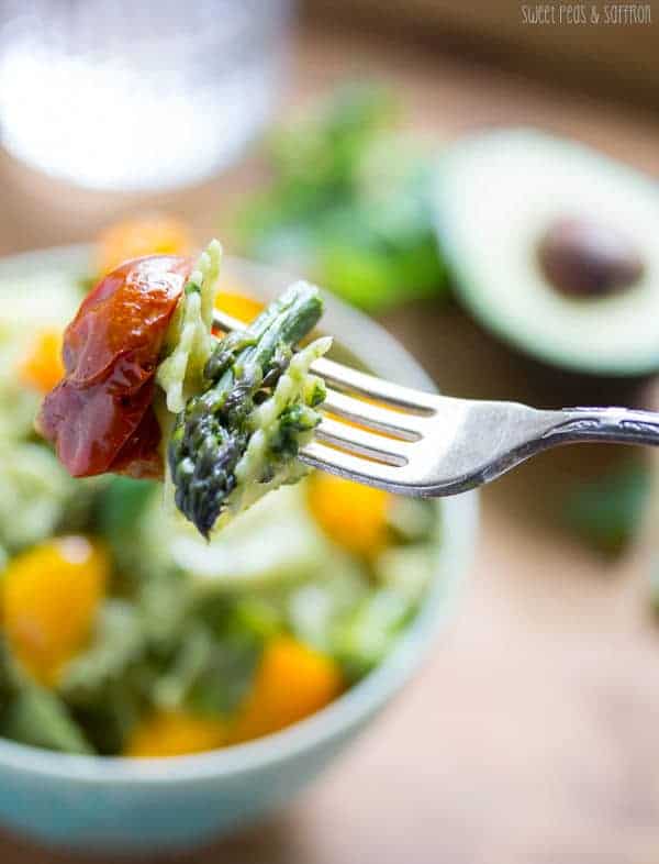 Avocado Pesto Pasta Salad with Roasted Summer Vegetables | sweetpeasandsaffron.com