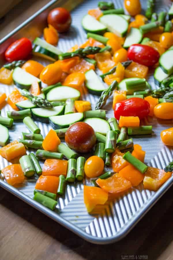 Avocado Pesto Pasta Salad with Roasted Summer Vegetables | sweetpeasandsaffron.com