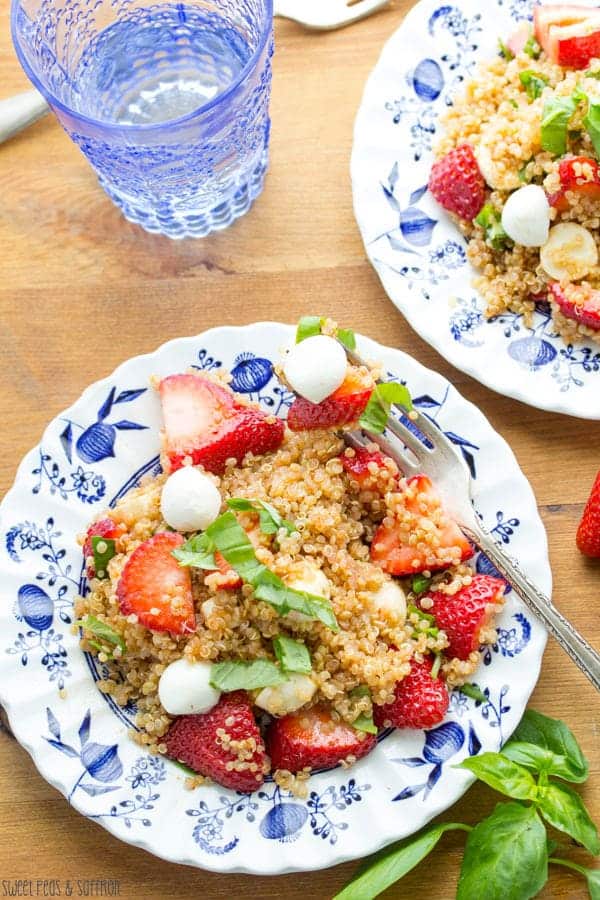 strawberry caprese quinoa salad with balsamic vinaigrette