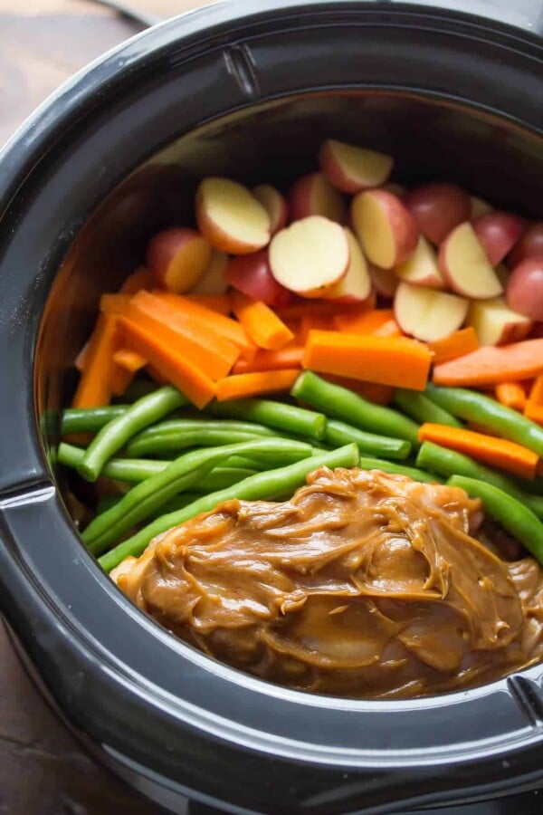 peanut ginger chicken with veggies and baby potatoes ingredients in slow cooker