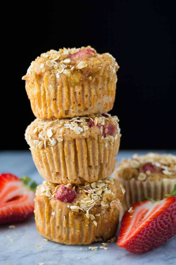 Healthy Strawberry Apple Crumble Muffins