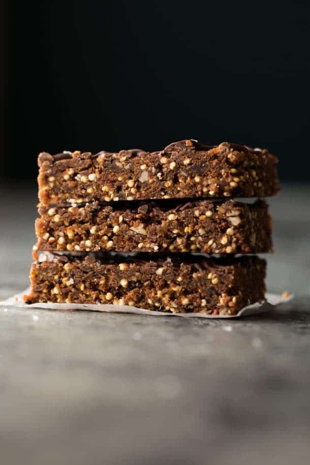 Chocolate Almond Quinoa Snack Bars (+ Video) Sweet Peas and Saffron