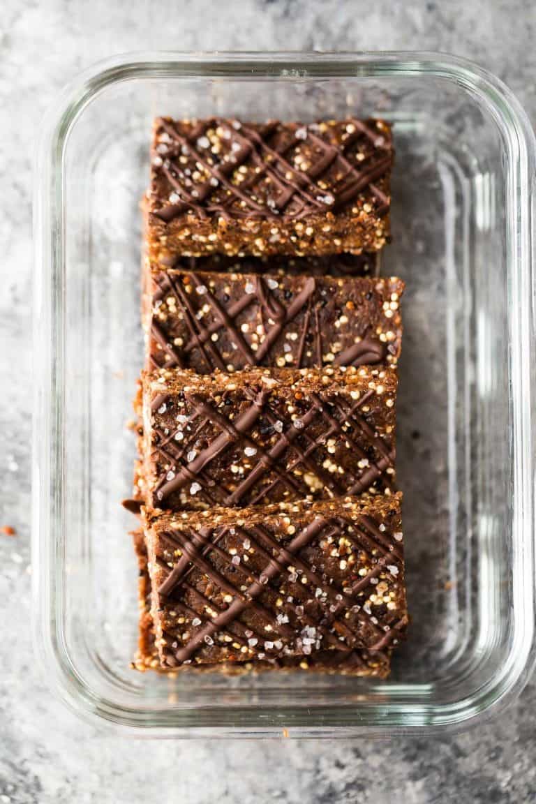 Chocolate Almond Quinoa Snack Bars (+ Video) - Sweet Peas and Saffron