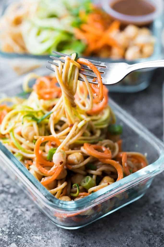 cold-sesame-noodle-meal-prep-bowls-vegan-sweet-peas-and-saffron