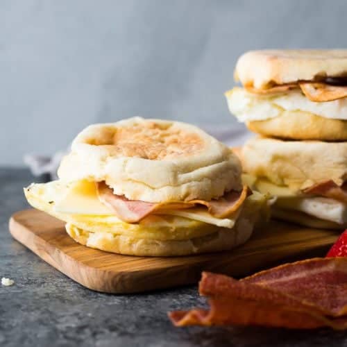 https://sweetpeasandsaffron.com/wp-content/uploads/2018/06/copycat-starbucks-egg-white-breakfast-sandwich-500x500.jpg