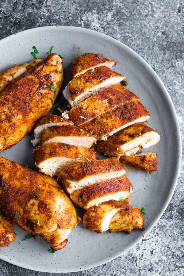 How to Bake Juicy Chicken Breast (At 425!) - Tastefully Grace