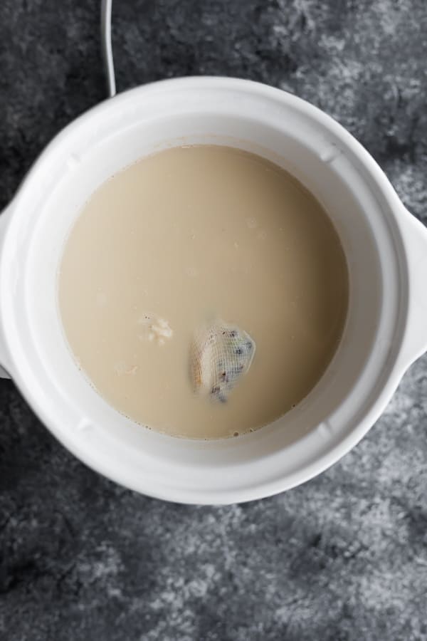 chai tea latte in slow cooker after cooking