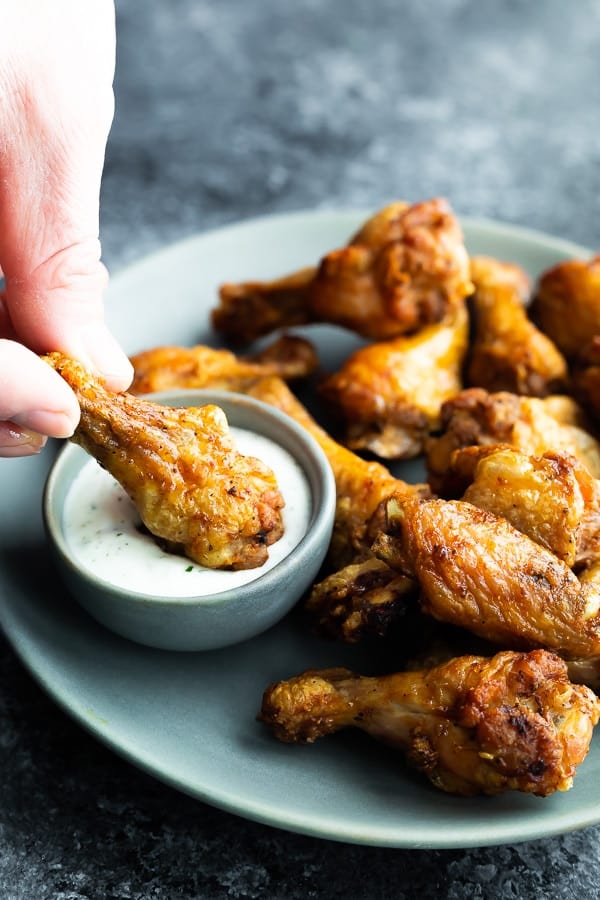 dipping air fryer chicken wings in ranch dressing