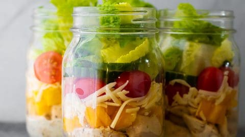https://sweetpeasandsaffron.com/wp-content/uploads/2019/02/ranch-chicken-jar-salad-2-480x270.jpg