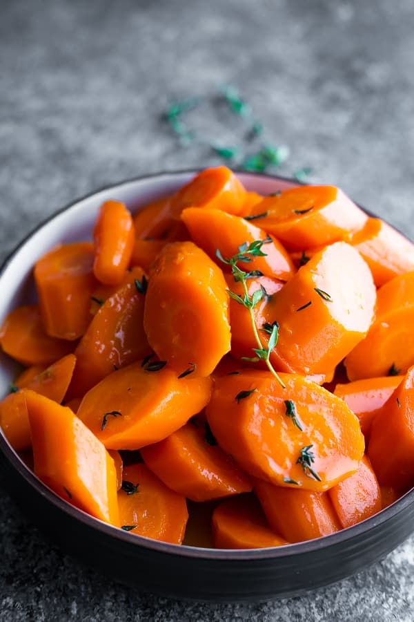 instant pot carrots with honey glaze in a bowl