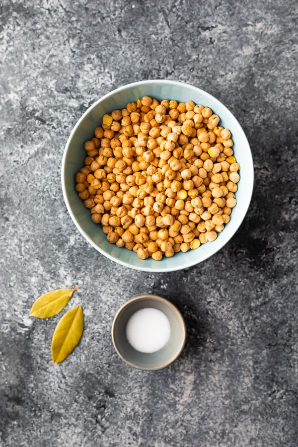 ingredients required for cooking chickpeas