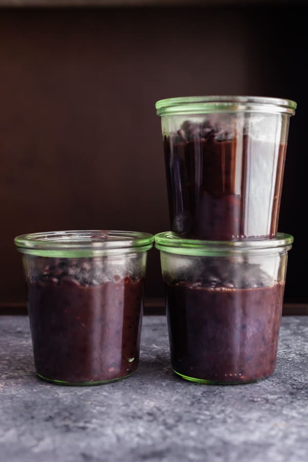 black beans in jars 