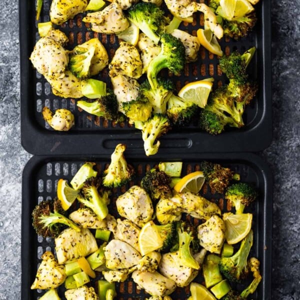 chicken and broccoli on air fryer trays