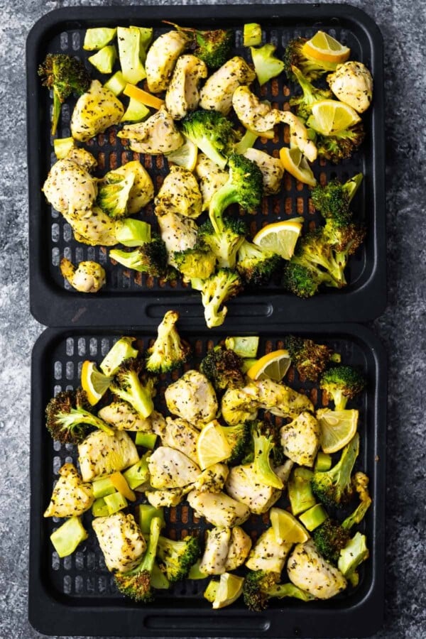 chicken and broccoli on air fryer trays