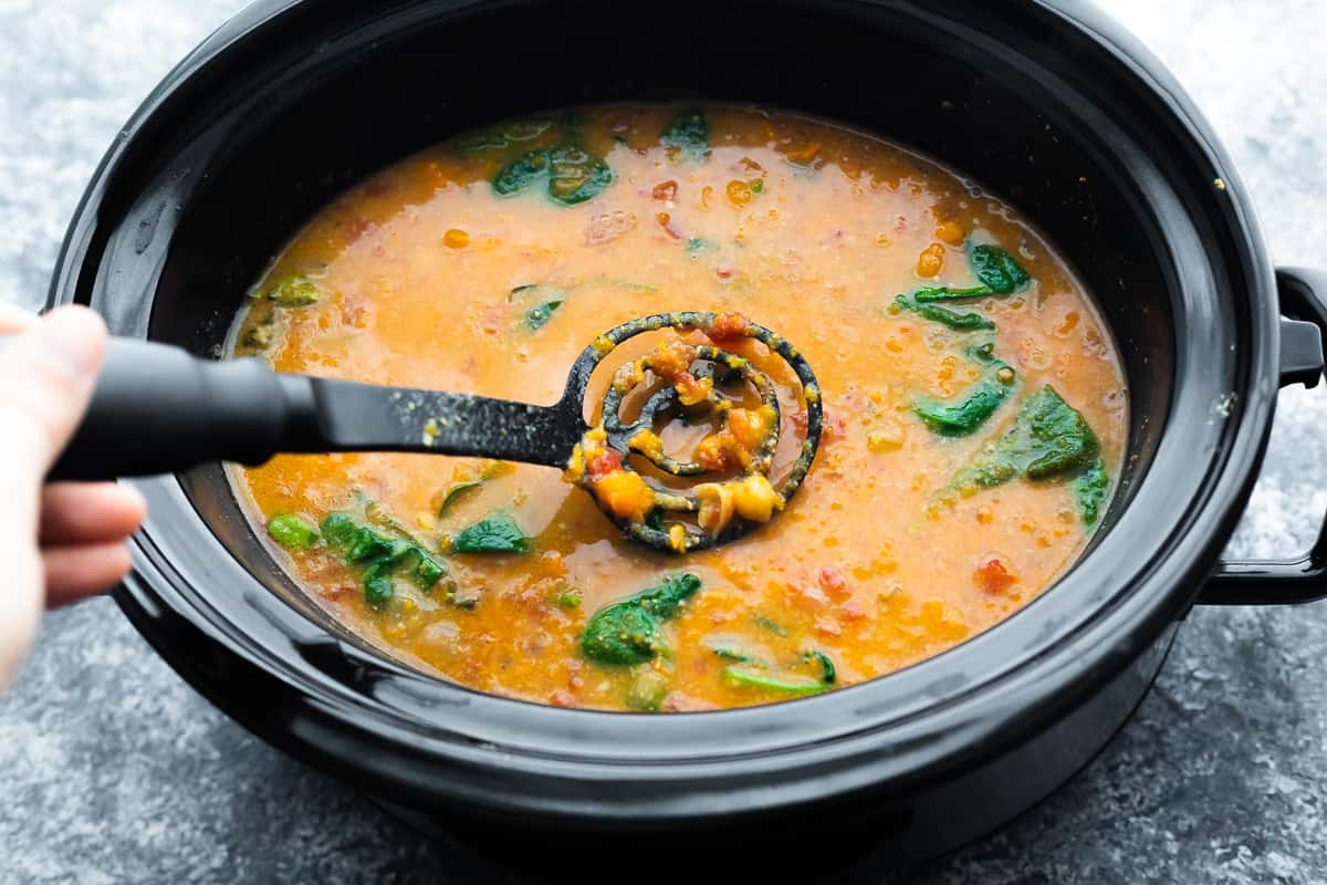 https://sweetpeasandsaffron.com/wp-content/uploads/2021/01/slow-cooker-peanut-stew-5.jpg