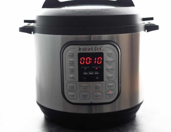 instant pot with 10 minutes on the timer