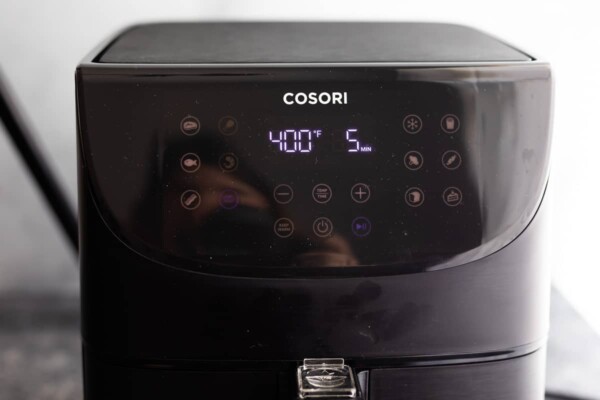 air fryer with 400F on screen