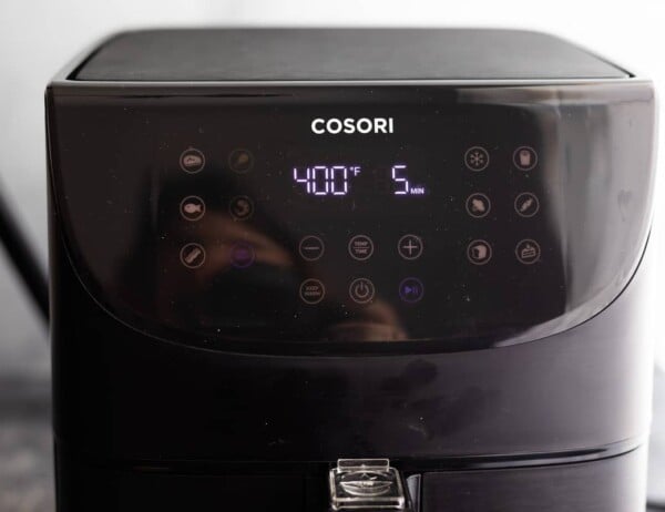 air fryer with 400F on screen