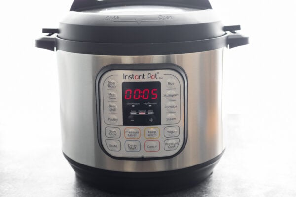 instant pot with 5 minutes on the timer
