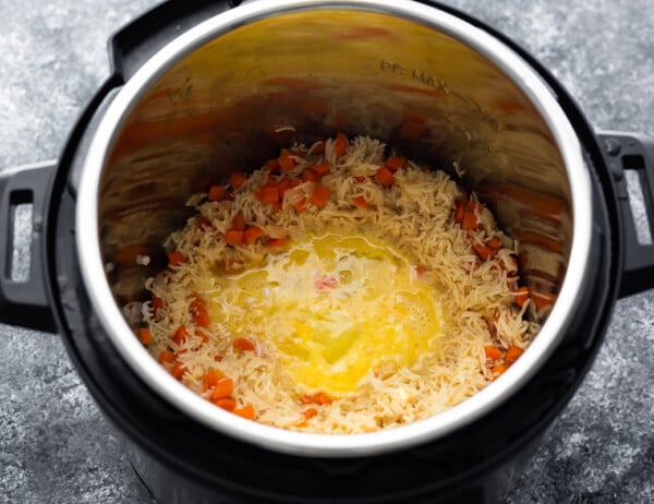 scrambling eggs in the middle of fried rice in instant pot