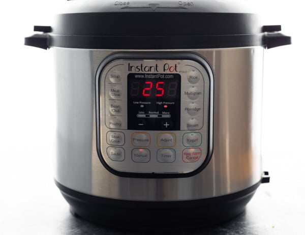 instant pot with 25 minutes on the timer
