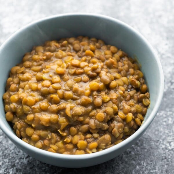 bowl of cooked green lentils
