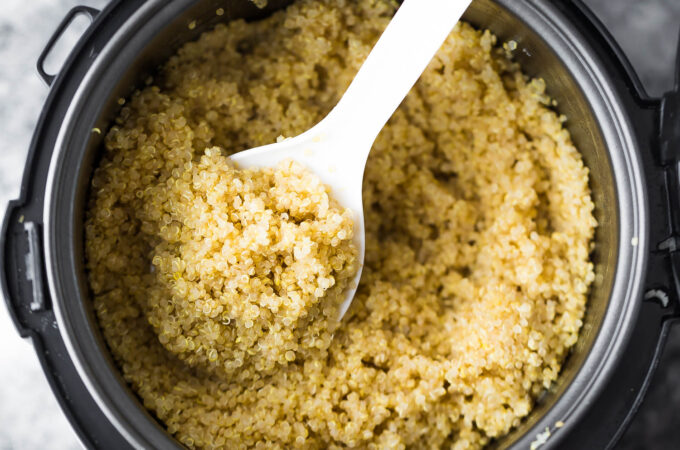 How to Cook Quinoa in a Rice Cooker | sweetpeasandsaffron.com