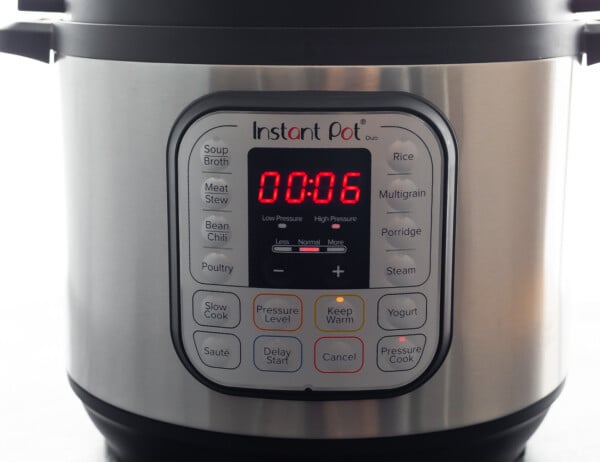 instant pot with 6 minutes on timer