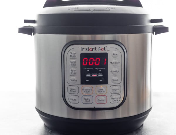 instant pot with screen that says '0'