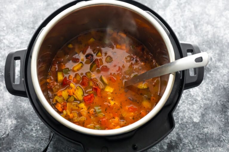 Instant Pot Minestrone - Sweet Peas and Saffron